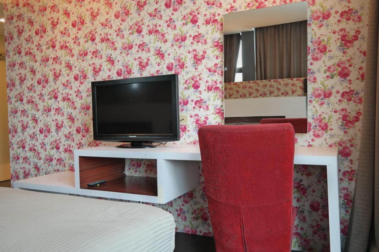 Summer Oscar Boutique Hotel سوبانغ جايا المظهر الخارجي الصورة